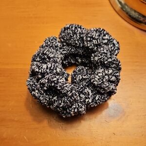 🌟3/$12🌟Textured Black & White Crochet Scrunchie